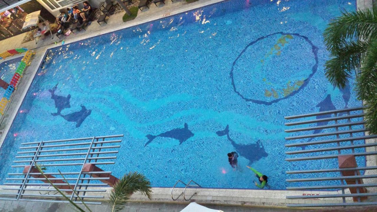 אולונגפו Interpark Hotel מראה חיצוני תמונה